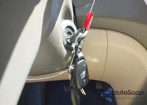 2014 Hyundai Accent Gls z USA, uszkodzony, nr VIN KMHCT4AE3EU704517